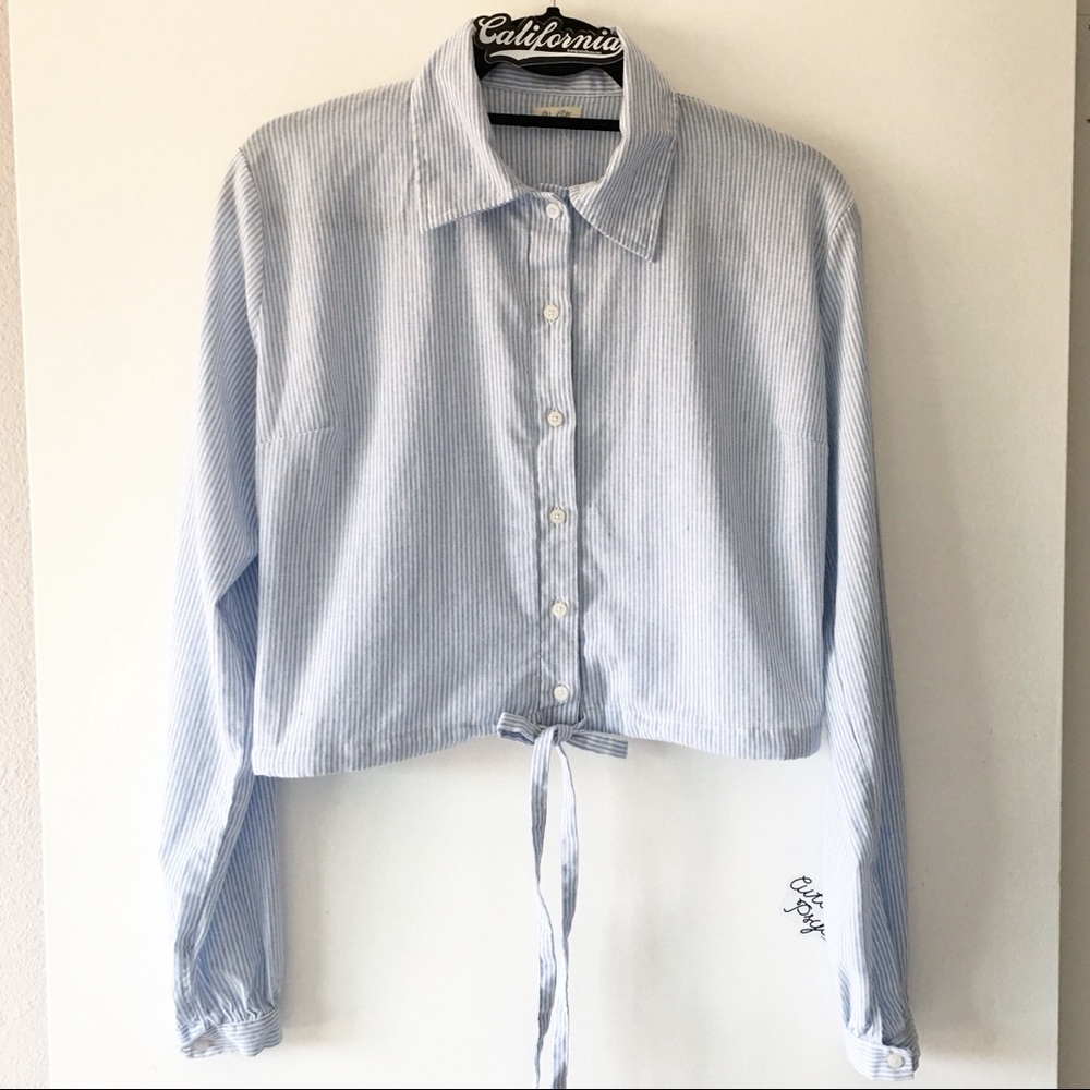 NWOT blue and white striped Lenny top